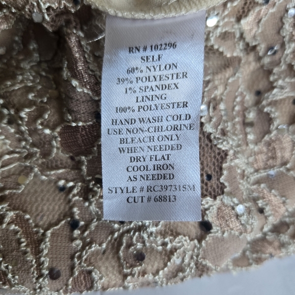 Connected Apparel Beige Lace Dress. Size 8 - Picture 6 of 8